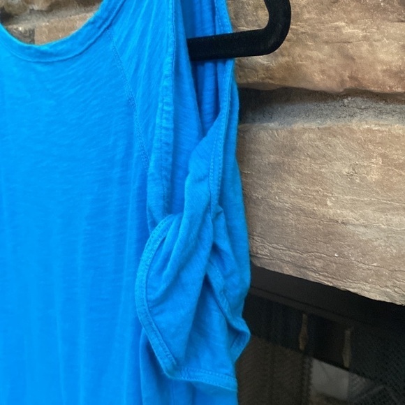 Maurices blue cold shoulder top. Size medium - Picture 3 of 7